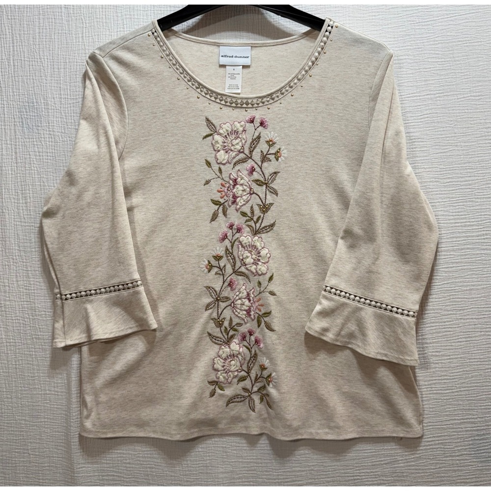 Alfred Dunner Top Women's Size‎ M Beige Embroidered Floral Round Neck 3/4 Sleeve